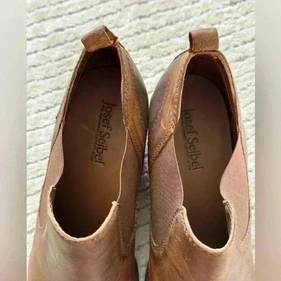 Josef Seibel  brown leather ankle booties - Picture 3 of 7